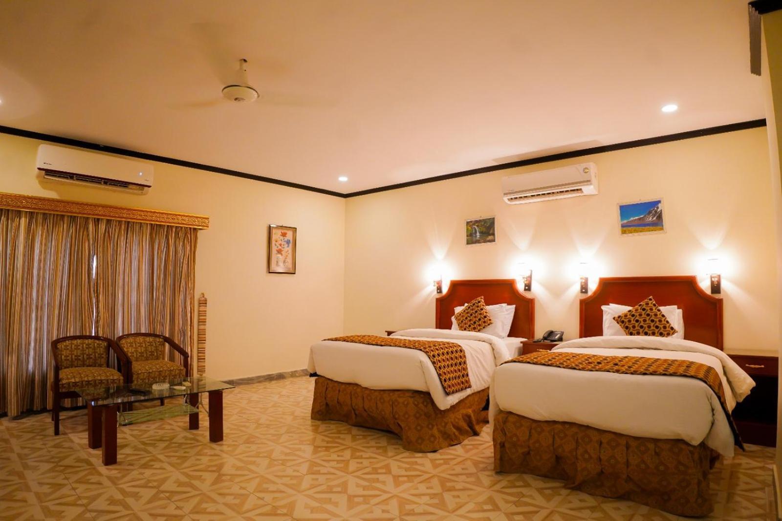 Indus Hotel Hajdarabad Zewnętrze zdjęcie