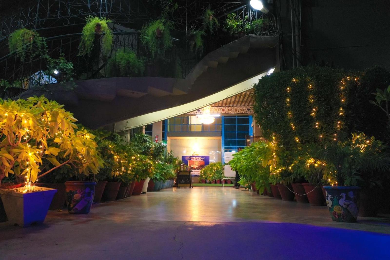 Indus Hotel Hajdarabad Zewnętrze zdjęcie