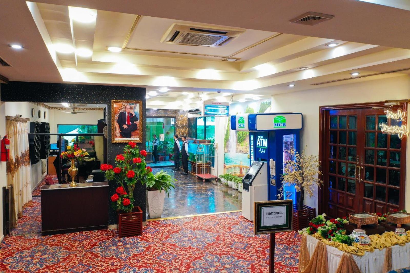 Indus Hotel Hajdarabad Zewnętrze zdjęcie