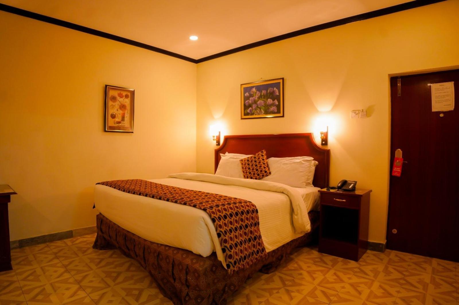 Indus Hotel Hajdarabad Zewnętrze zdjęcie