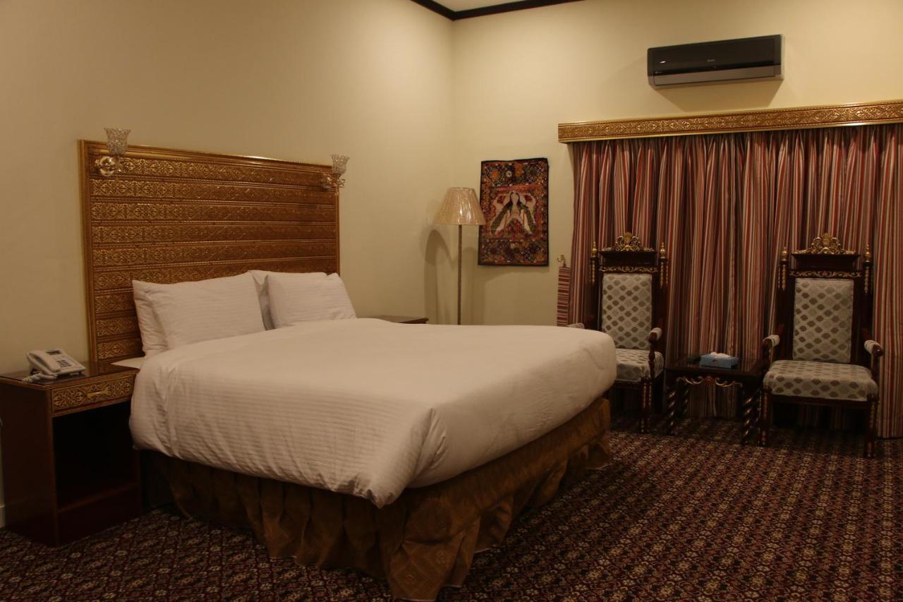 Indus Hotel Hajdarabad Zewnętrze zdjęcie