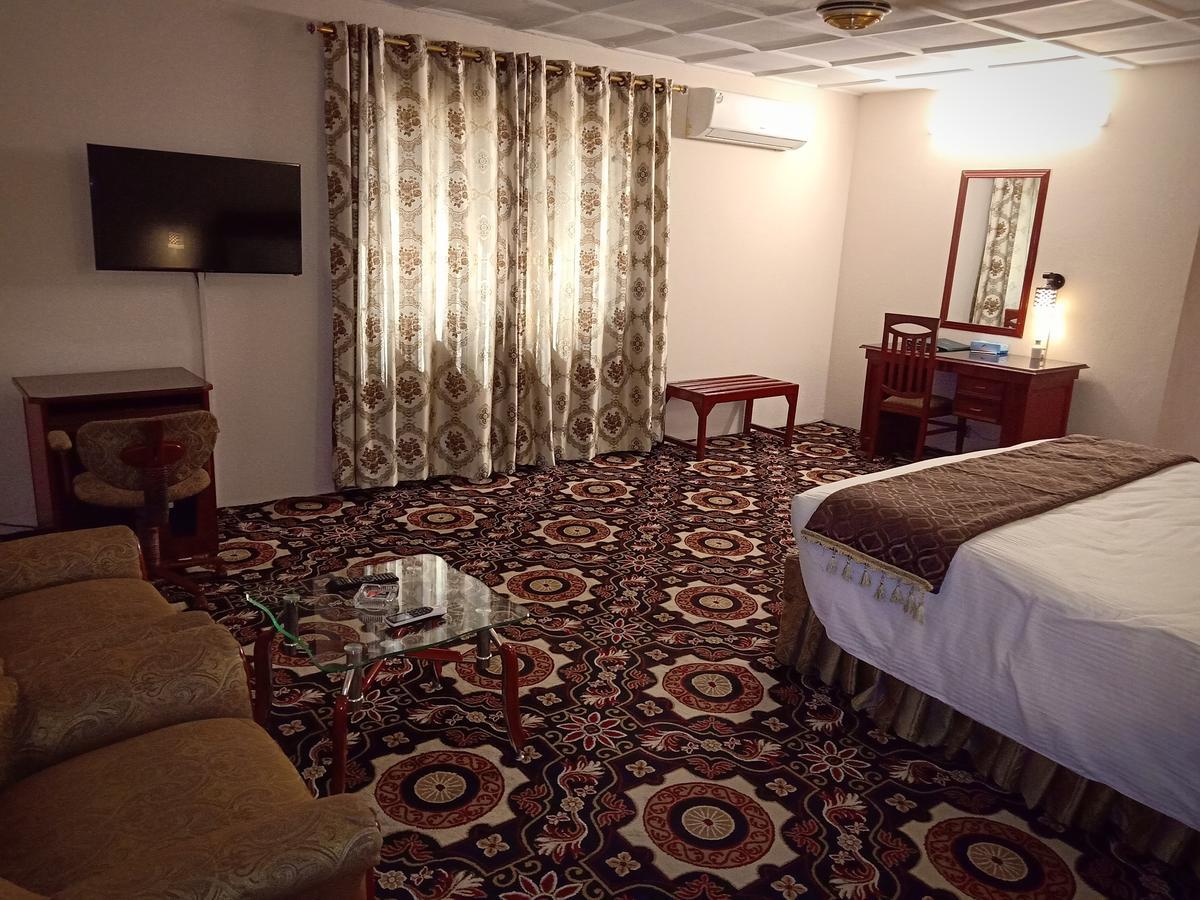 Indus Hotel Hajdarabad Zewnętrze zdjęcie