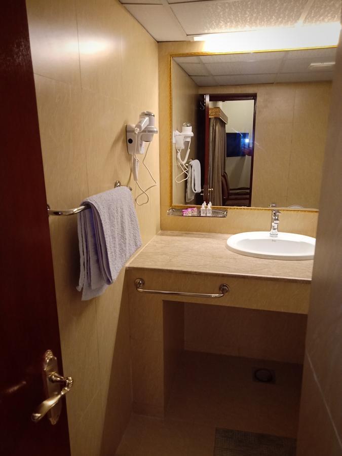 Indus Hotel Hajdarabad Zewnętrze zdjęcie